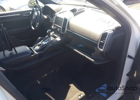 2013 Porsche Cayenne z USA, uszkodzony, nr VIN WP1AA2A22DLA12568